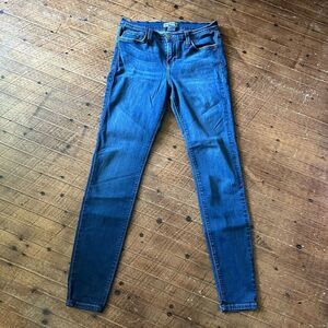 Judy Blue medium wash boutique stretchy size 9/29 jeans